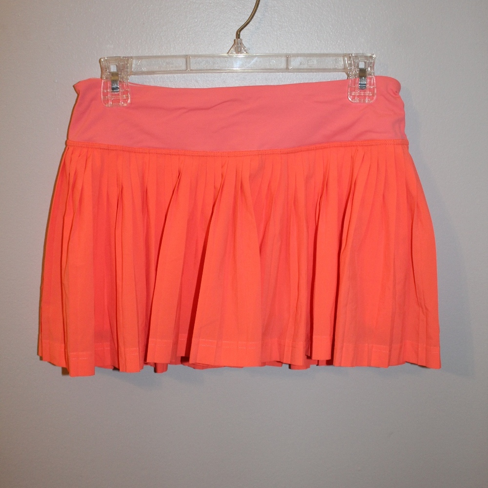 Lululemon pleated skirt - size 6